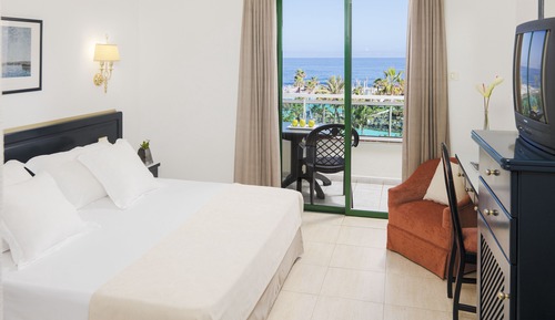 Habitación doble, balcón, vistas al mar (3 adultos)