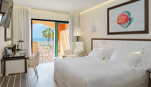 Habitación doble, vistas al mar (3 adultos)