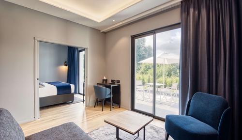 Suite Deluxe, 1 cama de matrimonio grande, no fumadores, vistas al campo de golf (with Sofabed)