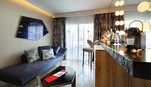 Superior Club - Entrance to Ushuaia Club Included