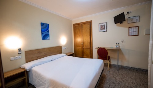 Habitación económica con 1 cama doble o 2 individuales
