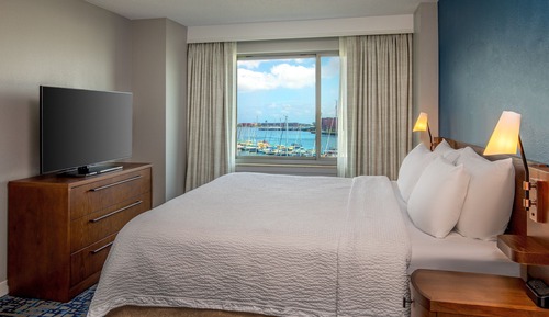 Suite, 1 habitación, vistas al puerto (Mobility Accessible, Roll-in Shower)