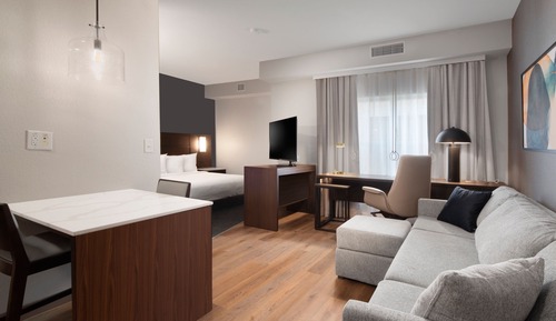 Estudio, 1 cama de matrimonio grande con sofá cama (Mobility/Hearing Access, Roll-in Shwr)