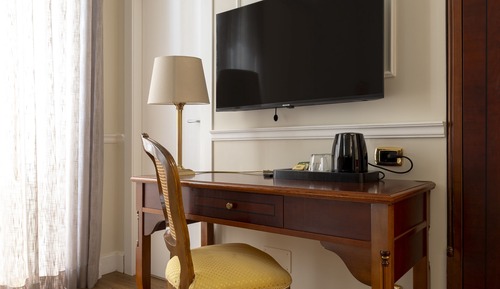Habitación básica con 1 cama doble o 2 individuales