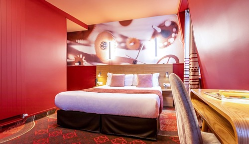 Triple Room (2 adults + 1 child -16 years old)