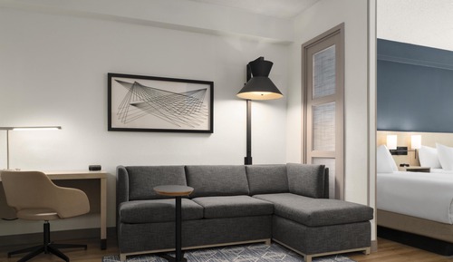 Habitación, varias camas