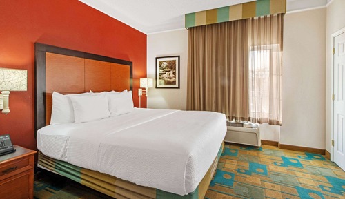 Suite, 1 cama de matrimonio grande, no fumadores (Mobility/Hearing Impaired Accessible)
