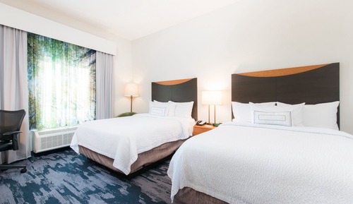 Habitación, varias camas (Mobility/Hearing Access, Roll-in Shwr)