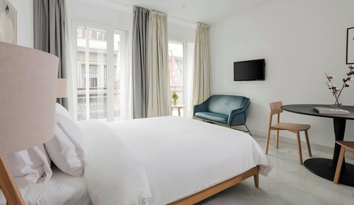 Estudio, 1 cama de matrimonio, balcón