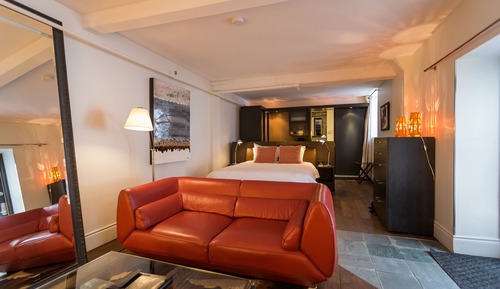 Suite junior, vistas al patio, planta baja (Onze)