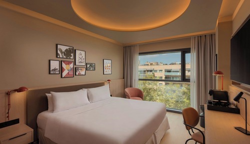 Habitación, 1 cama de matrimonio grande, vistas a la ciudad