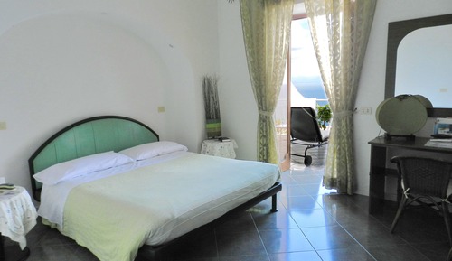 Habitación superior, bañera de hidromasaje, vistas al mar