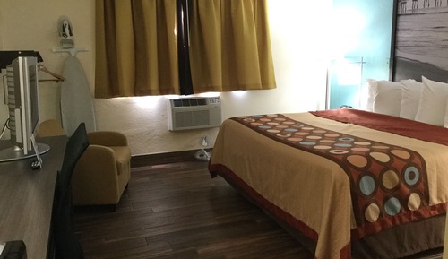 Habitación, 1 cama de matrimonio, no fumadores (Mobility/Hearing, roll-in shower)