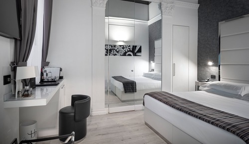 Habitación clásica con 1 cama doble o 2 individuales