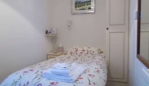 Habitación individual, baño privado
