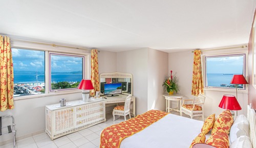 Habitación superior, vistas al mar (Main Building)