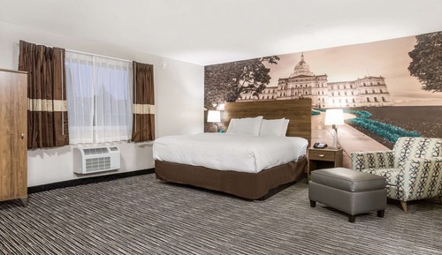 Suite, 1 cama de matrimonio grande, no fumadores (Efficiency, Upgrade)