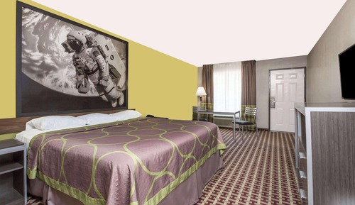 Suite, 1 cama de matrimonio grande, no fumadores (Roll-In Shower, Mobility, Jetted Tub)