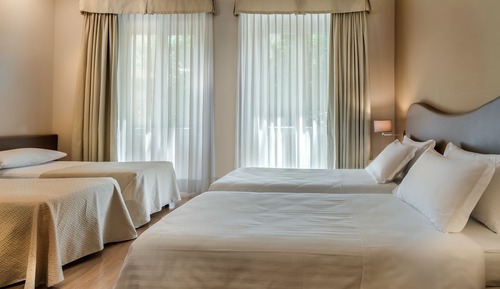 Habitación cuádruple estándar, planta baja