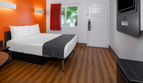 Habitación Deluxe, 1 cama de matrimonio, no fumadores, frigorífico y microondas