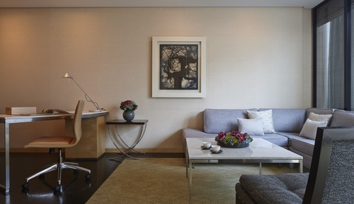 Four Seasons, Suite ejecutiva, no fumadores