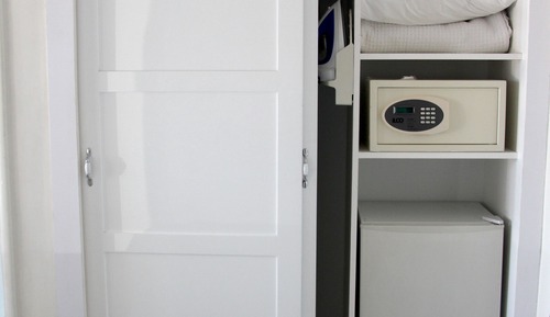 Habitación económica, cama matrimonial