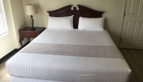 Habitación estándar, 1 cama de matrimonio grande, sin vistas (1KR)