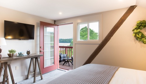 Barnhouse Lakeview King