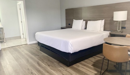 Habitación básica, 1 cama de matrimonio grande, accesible para personas con discapacidad