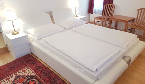 Apartamento superior, 1 habitación, cocina, vistas a la ciudad