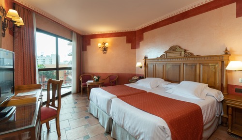 Habitación doble, terraza, vistas parciales al mar (2 pax)