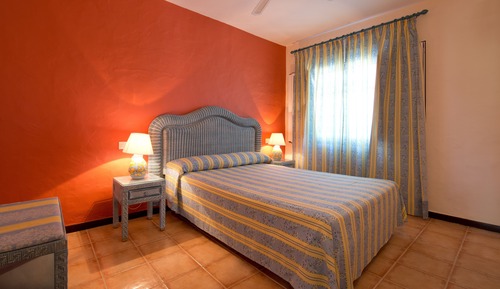 Habitación familiar, balcón (3 adults + 1 child)