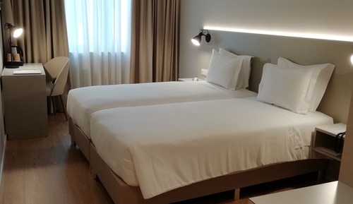 Habitación con 1 cama doble o 2 individuales