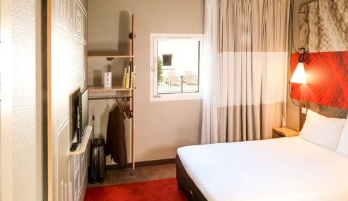 Habitación, varias camas