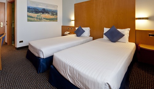Habitación clásica con 1 cama doble o 2 individuales, 1 cama de matrimonio grande