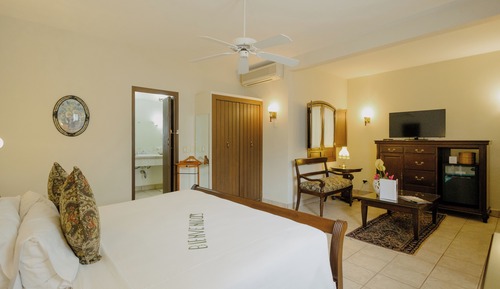 Suite junior, 1 cama de matrimonio grande, bañera