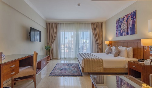 Premium Jacuzzi Suite (Adults Only)