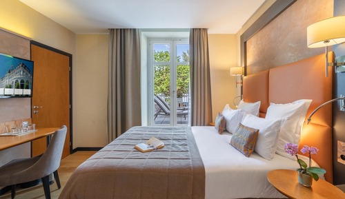 Suite, terraza, vistas al lago