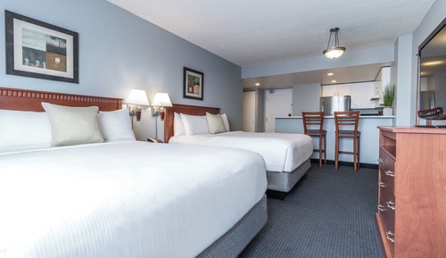 Suite, 2 Queen Beds, Kitchen