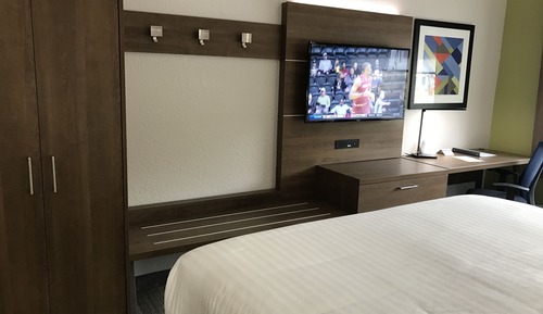 Habitación estándar, 1 cama de matrimonio grande (Mobility Roll-in Shower)
