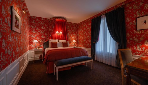 Suite (Bourbon Condé)