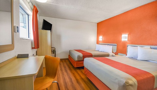 Habitación estándar, 2 camas dobles, accesible para personas con discapacidad, no fumadores