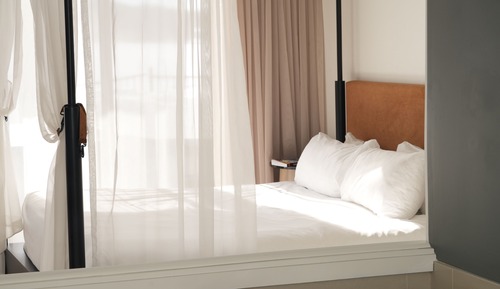 Suite, 1 King Bed with Day bed, Garden View (Emotion)