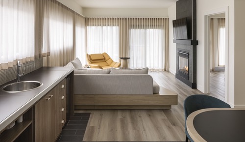 Junior Suite, 1 King Bed with Day bed, Garden View (Emotion)