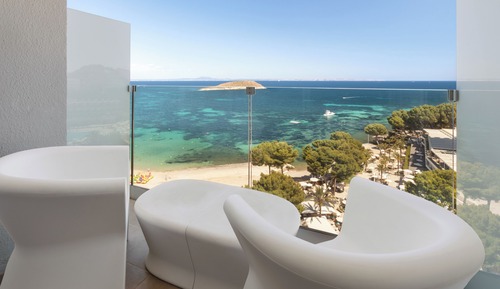 The Level Premium Room Front Sea View