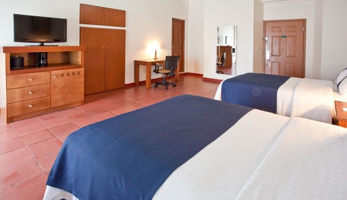 Habitación estándar, 2 camas dobles, fumadores