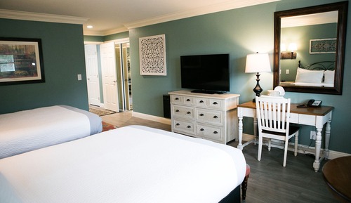 Suite (Two Queen Bed Suite)