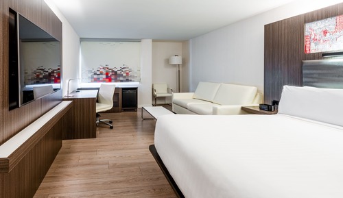 aloft, Suite, 1 cama de matrimonio grande, en esquina