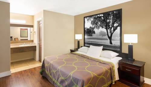 Suite, 1 cama de matrimonio grande, bañera de hidromasaje