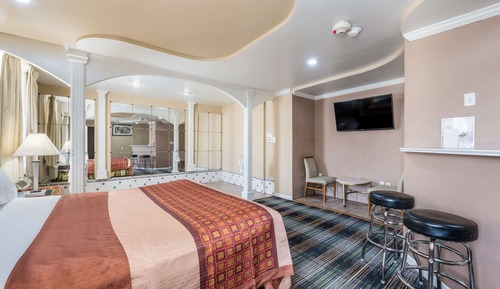 Suite, 1 cama de matrimonio grande, bañera de hidromasaje